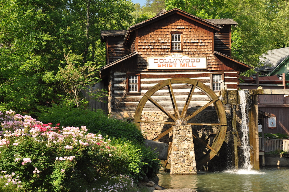 5 Fun & Affordable Things To Do in Pigeon Forge on a Budget | pigeon