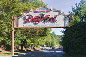 Dollywood entrance sign in Pigeon Forge